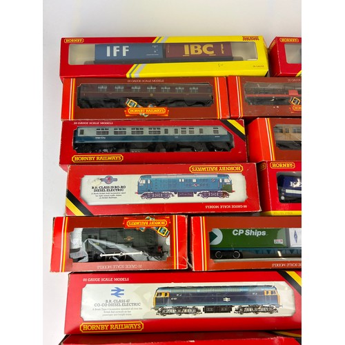 218 - A COLLECTION OF HORNBY MODEL RAILWAY MODELS, to include 00 gauge scale models, and more (21)

**Plea... 