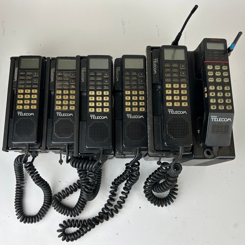 211 - A COLLECTION OF FIVE 1980's BT MOBILE PHONES

Untested, for parts.

**Please note this lot will be a... 