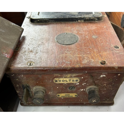 208 - EARLY SCIENTIFIC EQUIPMENT: To include resistance boxes. 

Names to include Evershed's and Becker Ha... 