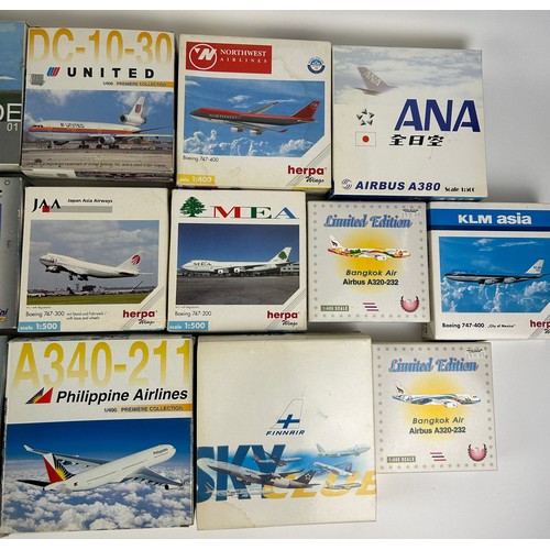 219 - A COLLECTION OF BOXED MODEL PLANES, to include Gemini Jets, Dragon Wings, Herpa Wings and more (19)
... 