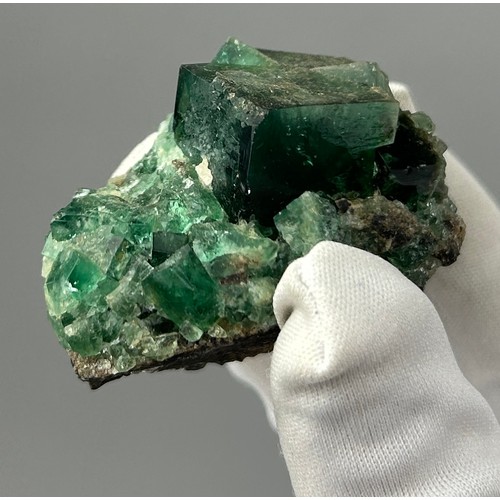 55 - A COLLECTION OF BRITISH MINERALS,

To include very fine Green Fluorite crystals, Quarts with Hematit... 