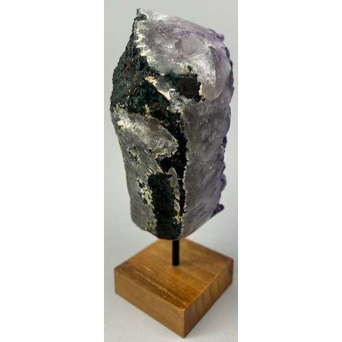 45 - A MEXICAN AMETHYST GEODE, 

High grade amethyst cluster from Mexico. Polished around the edges and m... 