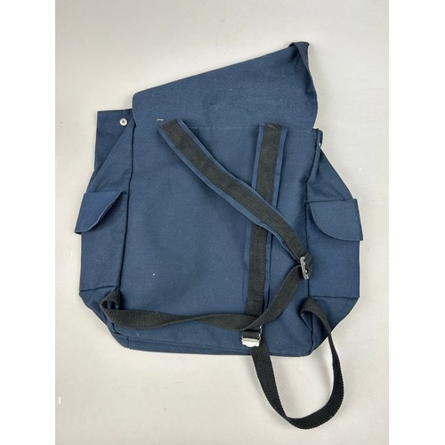 41 - A JEAN PAUL GAULTIER JEANS BUCKET BAG AND RUCKSACK  (2)


Rucksack 45cm x 40cm 

Bucket bag 40cm x 4... 