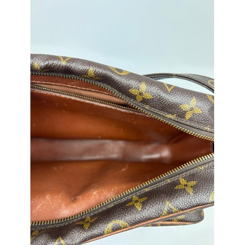 25 - A LOUIS VUITTON CROSSBODY MESSENGER BAG, brown leather with Louis Vuitton monogram emblem throughout... 