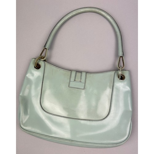 17 - A GUCCI BABY BLUE SHOULDER BAG, with silver coloured hardware 

30cm x 20cm 
Good condition with lig... 