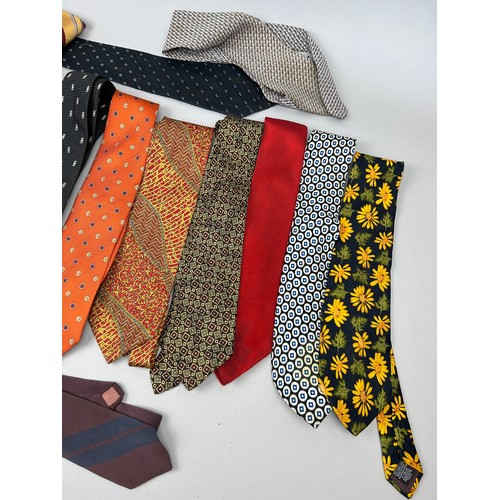 148 - A QUANTITY OF DESIGNER GENTLEMAN'S NECKTIES, in varying conditions (Qty)