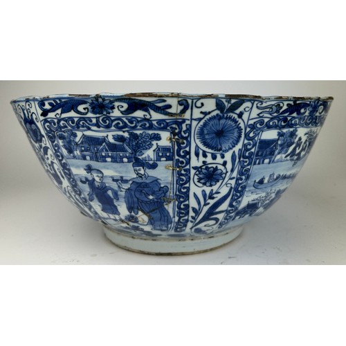 62 - A CHINESE BLUE AND WHITE KRAAK PORCELAIN BOWL LATE MING DYNASTY CHONGZHEN PERIOD (1627-1644), 

The ... 