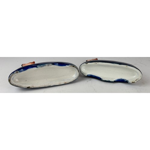 88 - A PAIR OF STAFFORDSHIRE GREYHOUND INKWELLS (2)

18cm in length

**Please note this lot will be avail... 