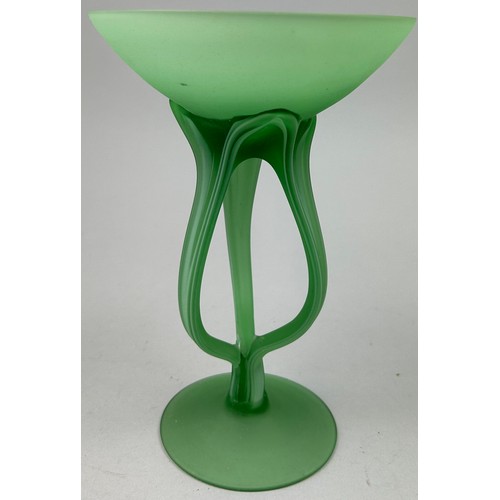 116 - A GREEN ART GLASS PEDESTAL DISH