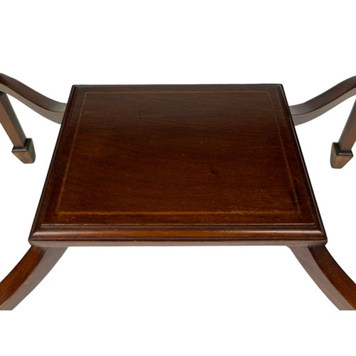 224 - AN EDWARDIAN MAHOGANY BIJOUTERIE TABLE, with line inlay and hinged glass top and sides on square tap... 