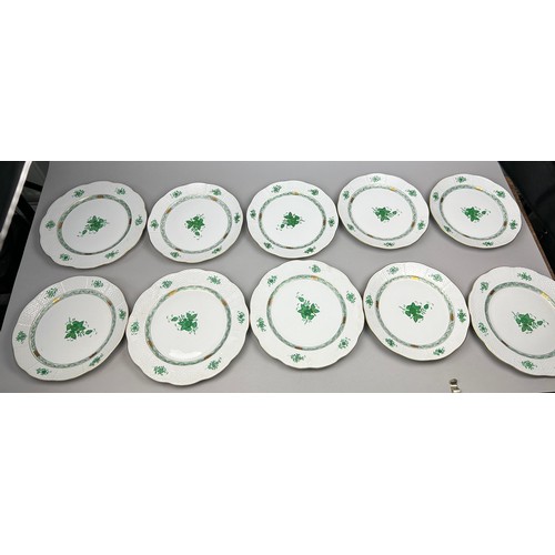 85 - A HEREND PART DINNER SERVICE 'APPONYI' CHINESE GREEN PATTERN, 79 pieces in total, hand painted all m... 