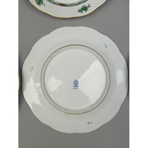 85 - A HEREND PART DINNER SERVICE 'APPONYI' CHINESE GREEN PATTERN, 79 pieces in total, hand painted all m... 