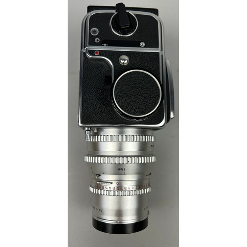 255 - A 1981 HASSELBLAD 500 C/M Camera with SONNAR 150 mm Lens and A.12 back.

Full working order and in v... 