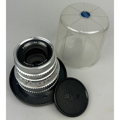 258 - A HASSELBLAD S-PLANAR 120MM LENS IN CHROME WITH FRONT CAP IN BUBBLE KEEPER

In very good condition.