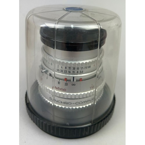 258 - A HASSELBLAD S-PLANAR 120MM LENS IN CHROME WITH FRONT CAP IN BUBBLE KEEPER

In very good condition.