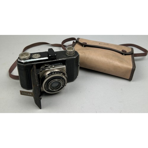 263 - A 1937 KODAK RETINA 1 TYPE 119 CAMERA WITH XENAR 5CM 5 3.5 LENS, ing good working order. 

Some pain... 