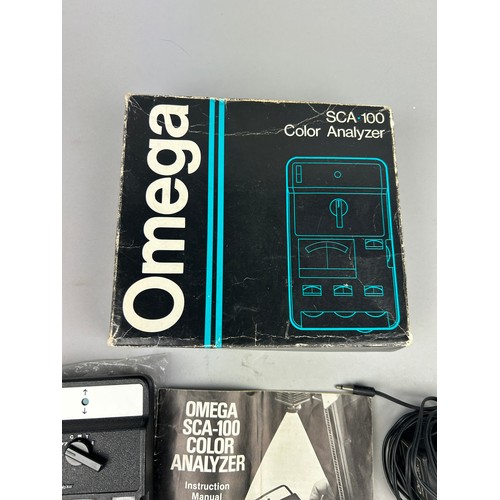 277 - AN OMEGA SCA100 Colour Analyzer, mains adapter and instructions in original makers
box.