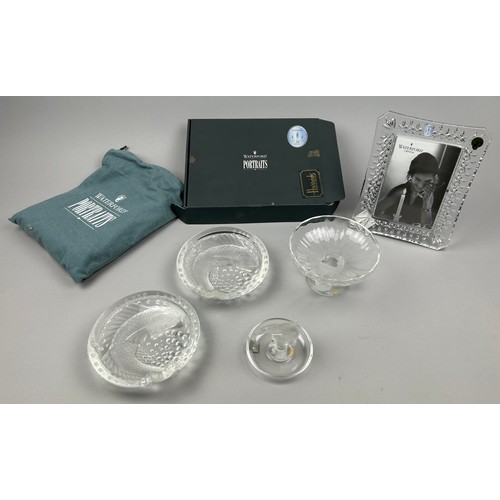 245 - A COLLECTION OF MODERN LALIQUE CRISTAL WARE ALONG WITH A WATERFORD CRYSTAL PICTURE FRAME (5)