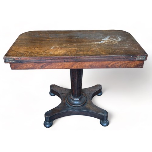 197 - A VICTORIAN MAHOGANY TEA TABLE

92cm x 75cm x 45cm