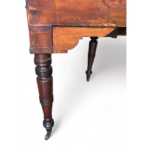 196 - A VICTORIAN MAHOGANY PEMBROKE TABLE

98cm x 70cm x 55cm