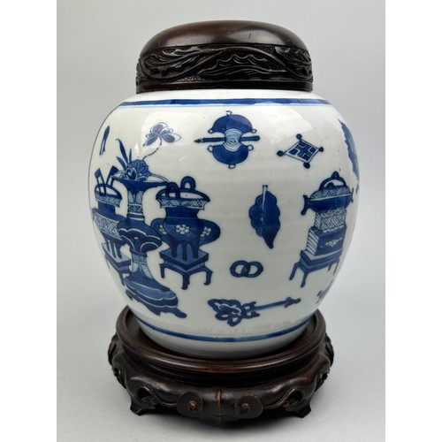 81 - A CHINESE PORCELAIN KANGXI JAR AND COVER, 

Qing dynasty, Kangxi reign (1662-1772) blue and white wi...