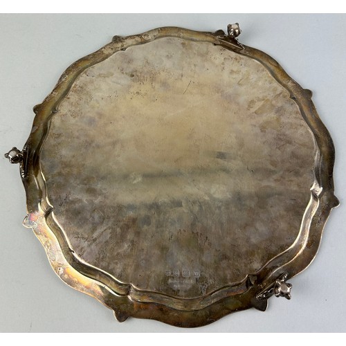 59 - A SILVER TRAY WITH CLAW AND BALL FEET, 

Weight 1400gms

37cm D