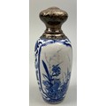 A SMALL CHINESE PORCELAIN KANGXI VASE WITH SILVER TOP, 

Qing dynasty (1644-1912), Kangxi reign (166... 