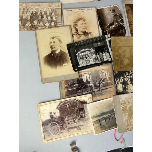 488 - HACKNEY INTEREST: A COLLECTION OF PHOTOS OF LOCALS IN HACKNEY AND DALSTON FROM THE VICTORIAN PERIOD ... 