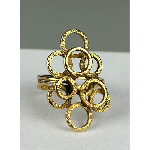 38 - A 14CT GOLD BUBBLE RING, together with a 14ct yellow gold ring, total weight: 12gms