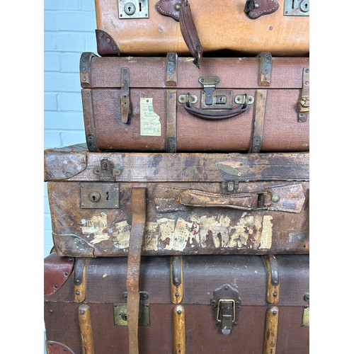 514 - A COLLECTION OF SIX ANTIQUE SUITCASES AND TRUNKS OF VARYING SIZES (6)