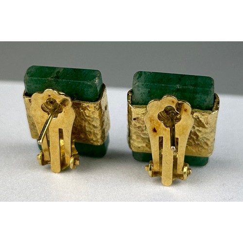 7A - NEVIN HOLMES (TURKISH) A PAIR OF 18CT GOLD AND JADE INSET EARRINGS, 

Weight: 14.7gms

Marked 18ct a... 