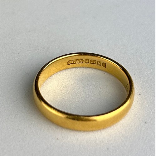 36 - A 22CT GOLD WEDDING BAND, 

Weight 4.9gms 

Marked inside CG&S 22ct.