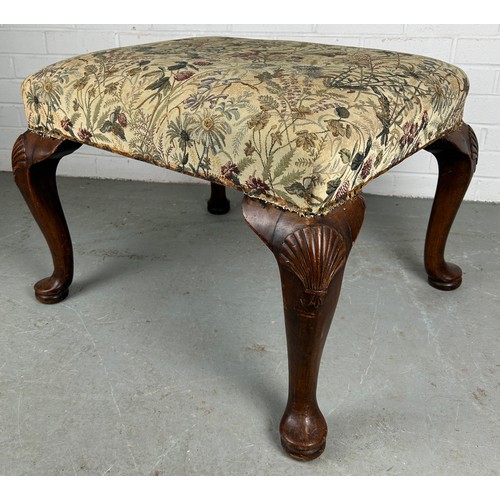 460 - A GEORGIAN DESIGN FOOTSTOOL, with floral upholstery, 65cm w x 57cm d x 45cm h


Used condition, with... 