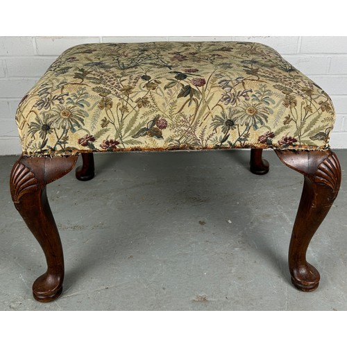 460 - A GEORGIAN DESIGN FOOTSTOOL, with floral upholstery, 65cm w x 57cm d x 45cm h


Used condition, with... 