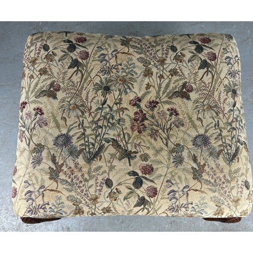 460 - A GEORGIAN DESIGN FOOTSTOOL, with floral upholstery, 65cm w x 57cm d x 45cm h


Used condition, with... 