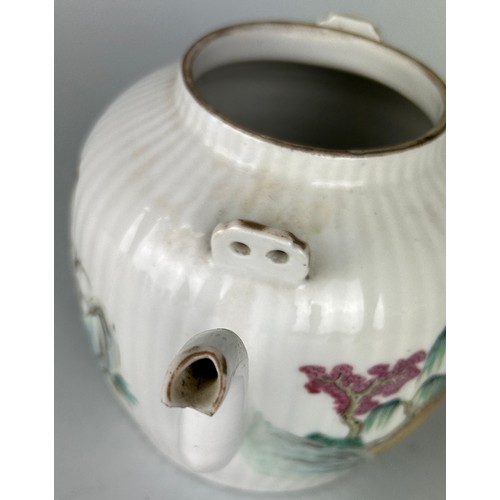 135 - A CHINESE PORCELAIN TEA POT TONGZHI PERIOD (1861-1875), 12.5cm h 

Decorated with with a rural fishi... 