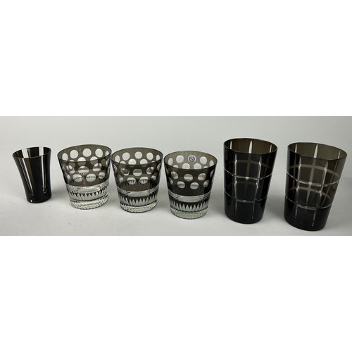 480 - A SET OF 36 INDIA JANE GLASSES OF VARIOUS SIZES