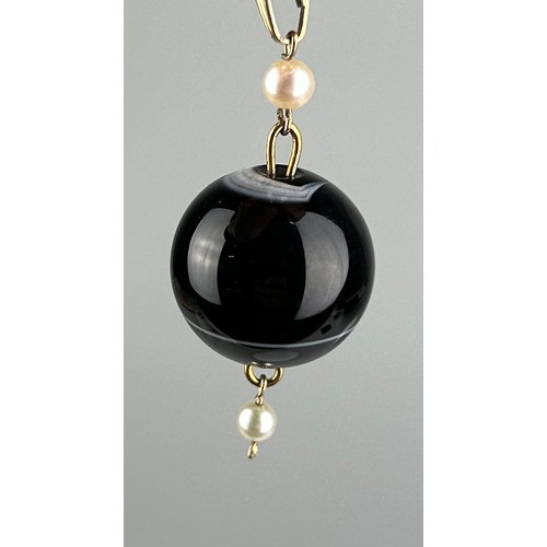 99 - A BANDED AGATE PENDANT WITH TWO NATURAL PEARLS,

Weight: 8.0gms