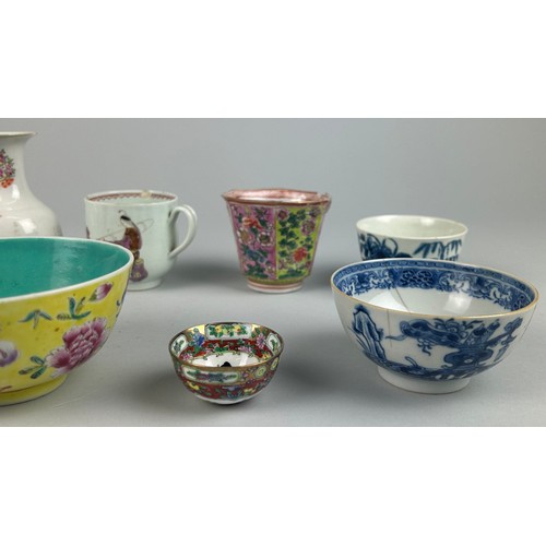 89 - A COLLECTION OF ELEVEN CHINESE AND CHINESE EXPORT PORCELAINS (11)

Including 19th century bowls, cup... 