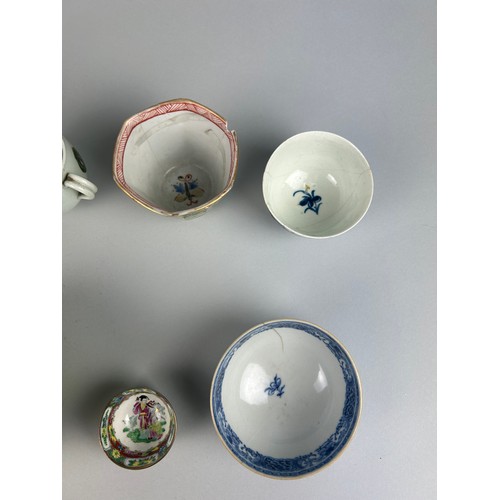 89 - A COLLECTION OF ELEVEN CHINESE AND CHINESE EXPORT PORCELAINS (11)

Including 19th century bowls, cup... 