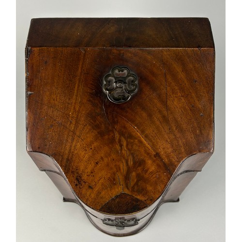 387 - A GEORGE III MAHOGANY KNIFE BOX, 

34cm x 22cm x 20cm 

The lid rising to reveal a fitted interior w... 