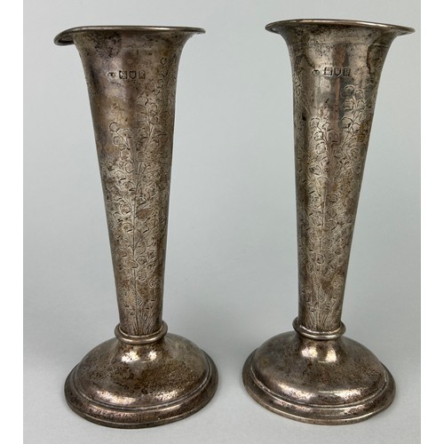 142 - A PAIR OF SILVER POSY VASES MARKED RS ROBERT STEBBINGS,

Weight: 204gms