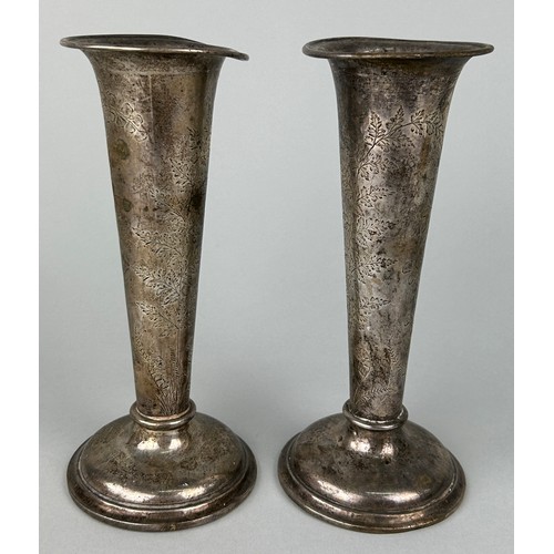 142 - A PAIR OF SILVER POSY VASES MARKED RS ROBERT STEBBINGS,

Weight: 204gms