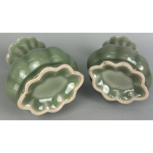 48 - A PAIR OF CELADON YUHUCHUN SHAPED VASES, 

20th Century. 

15cm H each.