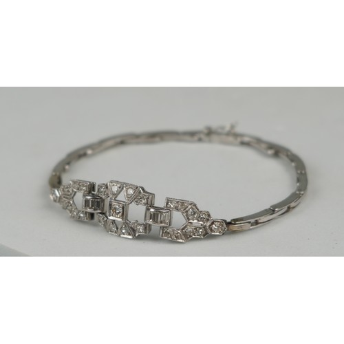 162 - AN PLATINUM BRACELET SET WITH DIAMONDS IN AN ASPREY AND CO BOX, 

Marked 'LONDON MADE' 

Weight: 8.0... 