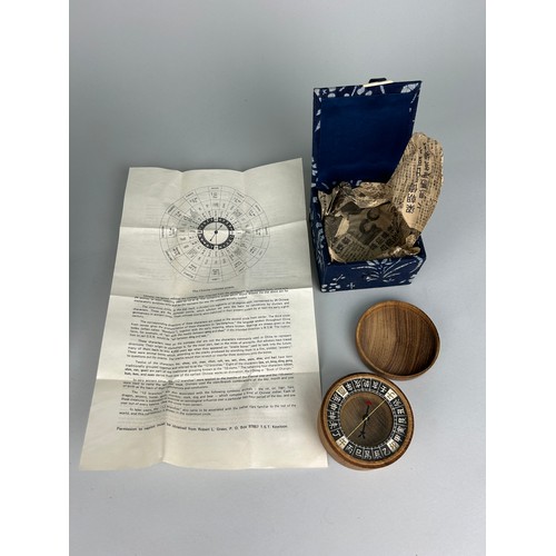 323 - A MID 20TH CENTURY CHINESE MARINERS COMPASS IN ORIGINAL BOX