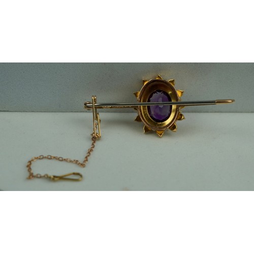 202 - GOLD PEARL & AMETHYST BROOCH 4.9gms