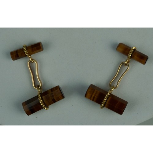 209 - 1970s FRENCH 18CT GOLD & TIGER EYE CUFFLINKS

Weight: 8.6gms