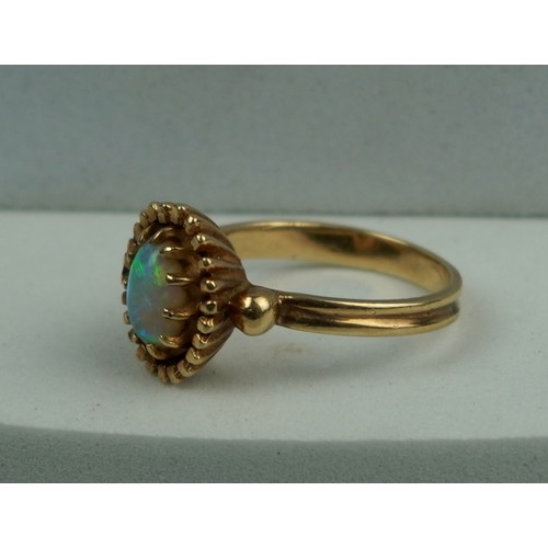 219 - GOLD & OPAL RING 2.9gms