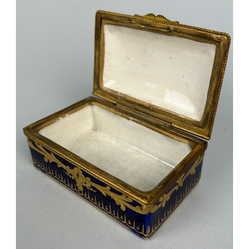 340 - A 19TH CENTURY SEVRES PORCELAIN TRINKET BOX, 

9cm x 5.5cm x 3.5cm 
With central painted panel to li... 